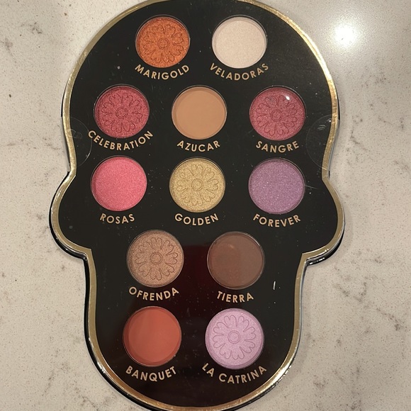 Eyeshadow Palette - Picture 3 of 4